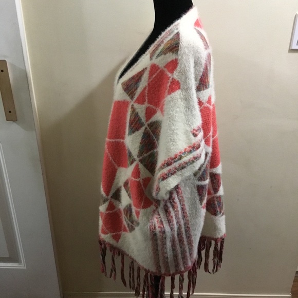 Star pattern soft knitted cape poncho One Size - Picture 4 of 11